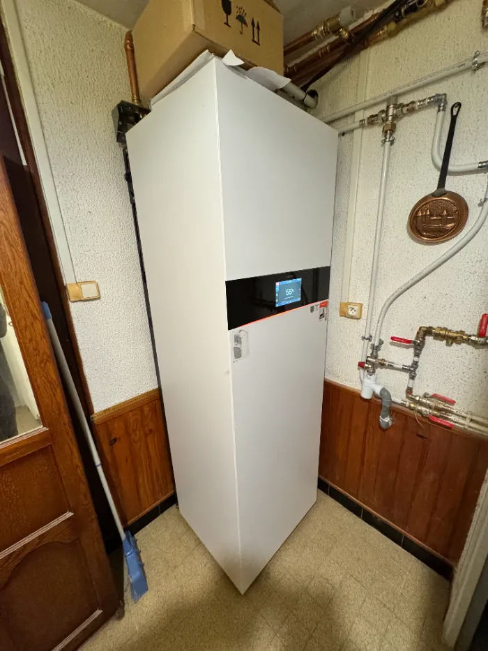 Installation PAC air-eau VIESSMANN raccordement hydraulique — ARENERGIE